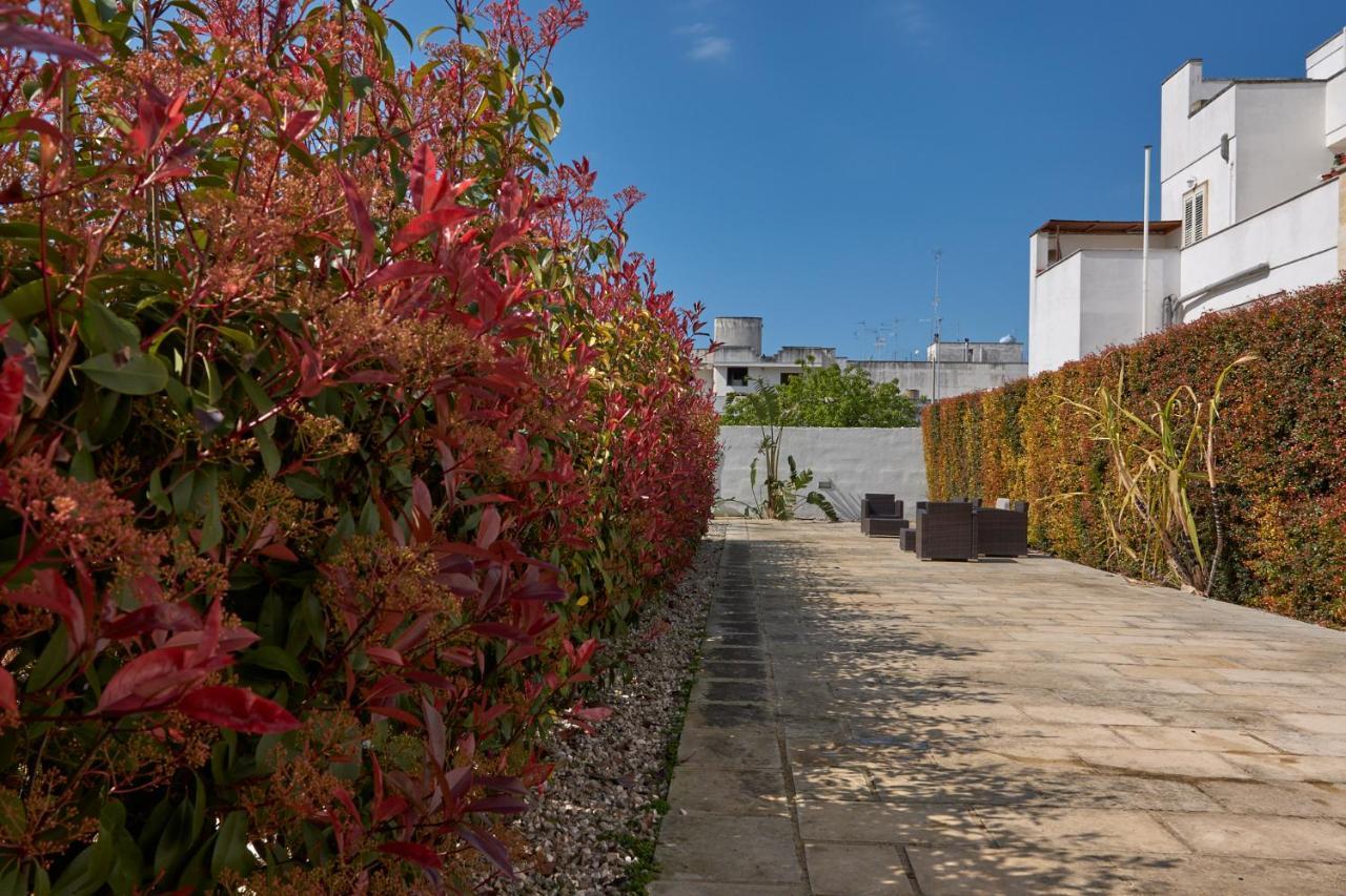 Hotel Il Giardino Di Flora - Piscina & Jacuzzi Lecce Exterior foto