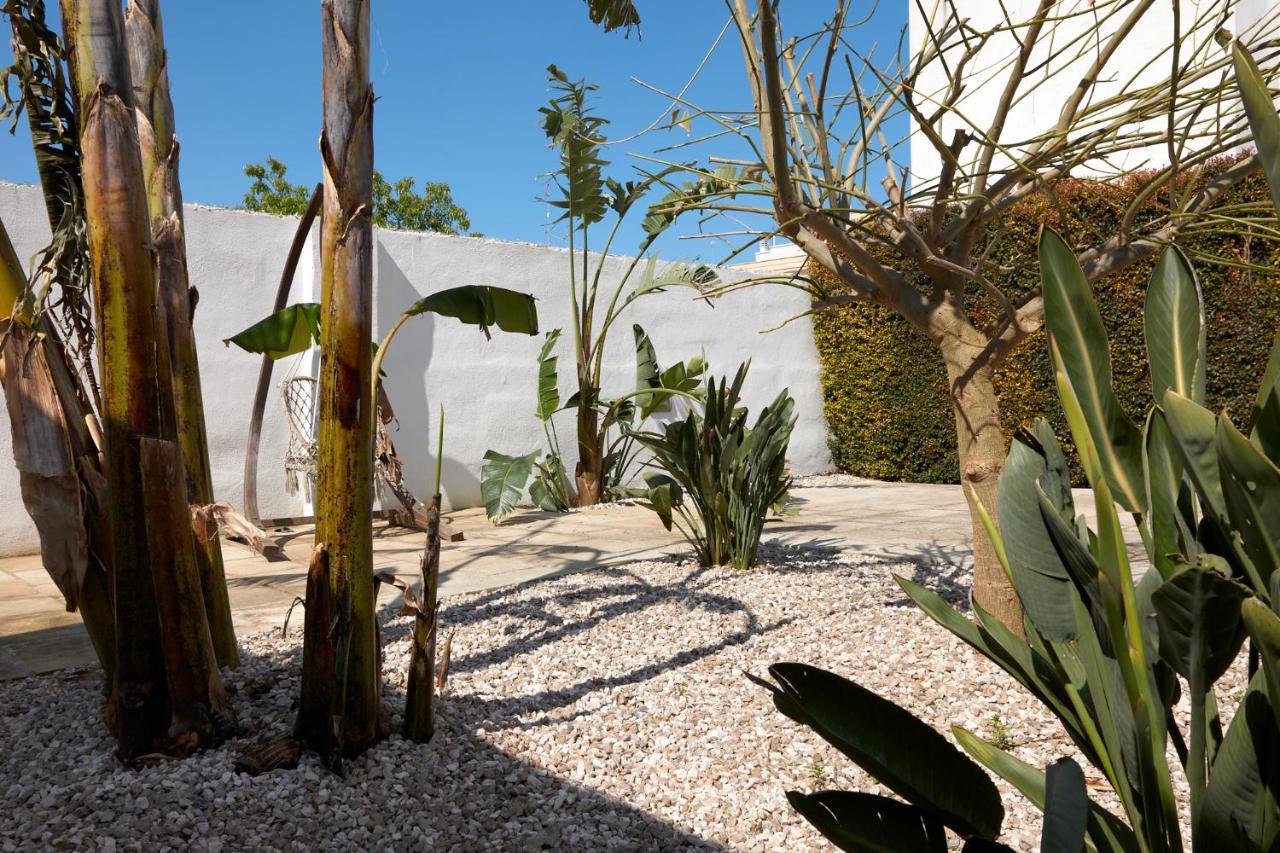 Hotel Il Giardino Di Flora - Piscina & Jacuzzi Lecce Exterior foto